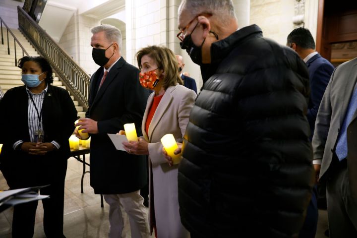 Congressional Moment Of Silence Held For 800,000 American Lives Lost To COVID-19